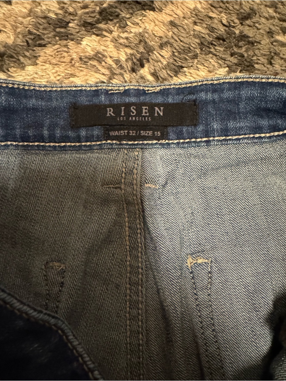 Risen Wide-Leg Women's Distressed Jeans - Picture 3 of 4